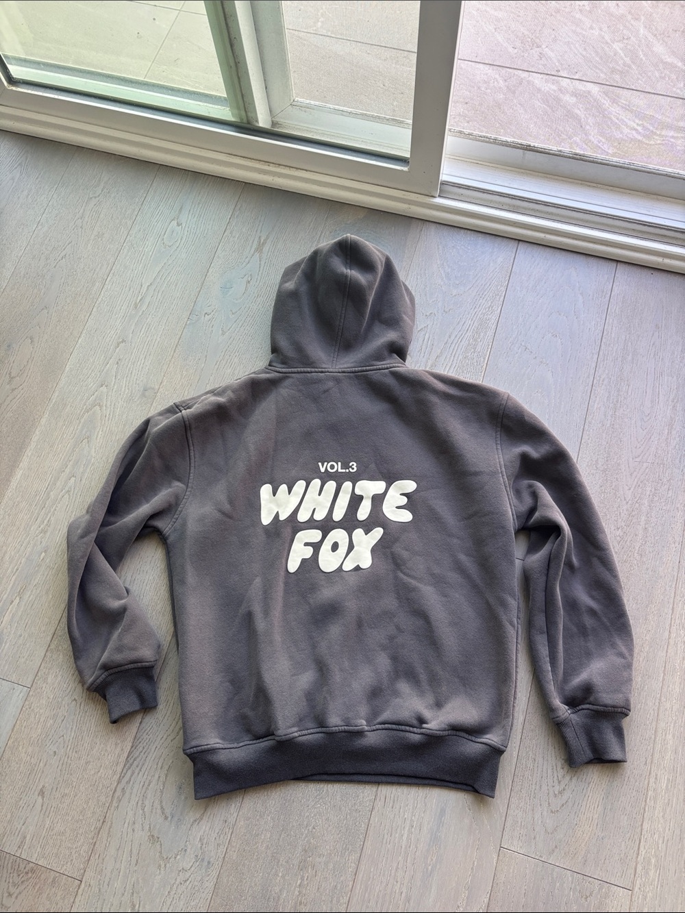 White fox hoodie - Picture 2 of 2